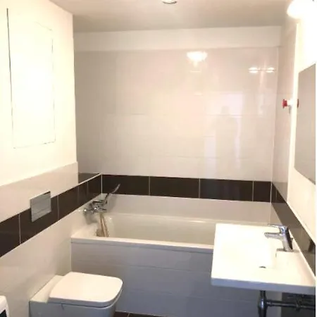 Skau Panorama Family & Business View Free Parking Apartment