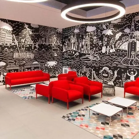 Skau Panorama Family & Business View Free Parking